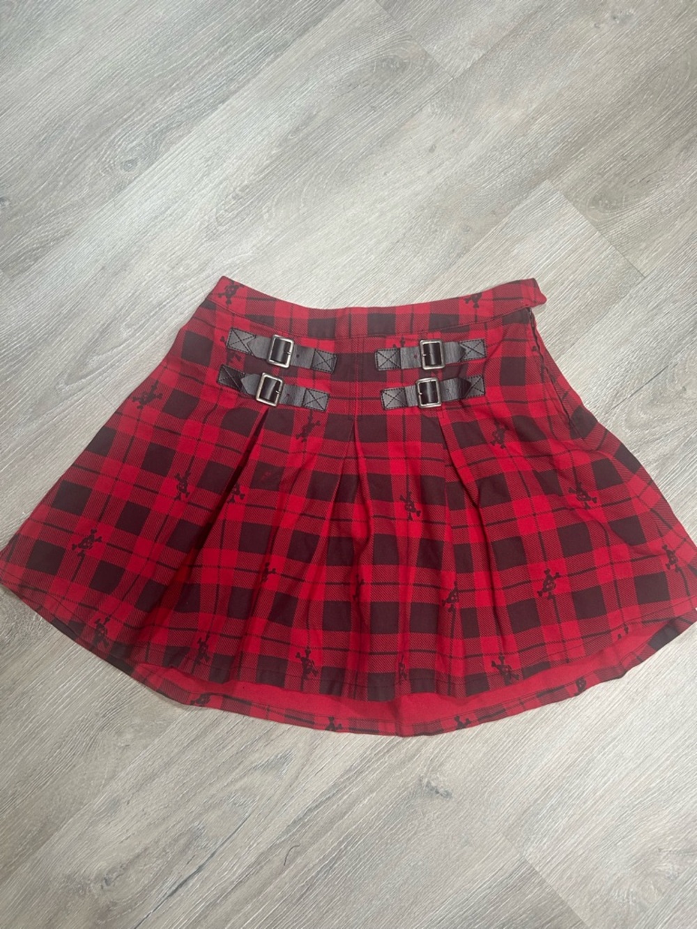 Discontinued Red/pleated Hot Topic X build a bear collab skirt Sz XS